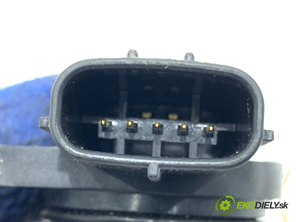 MAZDA 3 BM liftback 2016 121 kW 2.0 1998 Váha vzduchu E5T62271 (Váha vzduchu)
