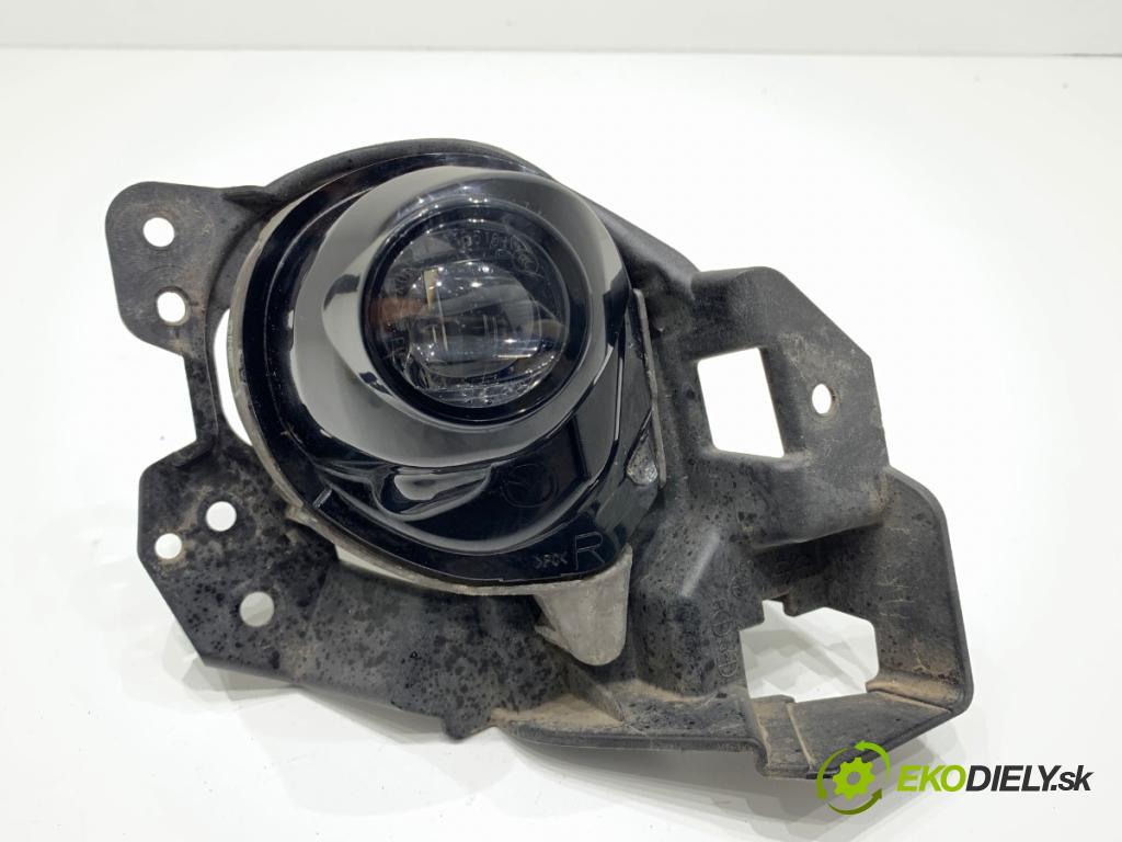 MAZDA 3 BM liftback 2016 121 kW 2.0 1998 hmlové svetlo, hmlovka pravý přední část BANE-51684
