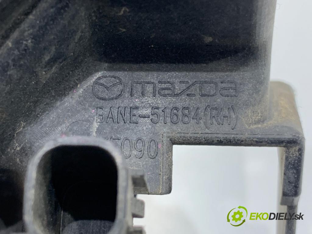 MAZDA 3 BM liftback 2016 121 kW 2.0 1998 hmlové svetlo, hmlovka pravý přední část BANE-51684