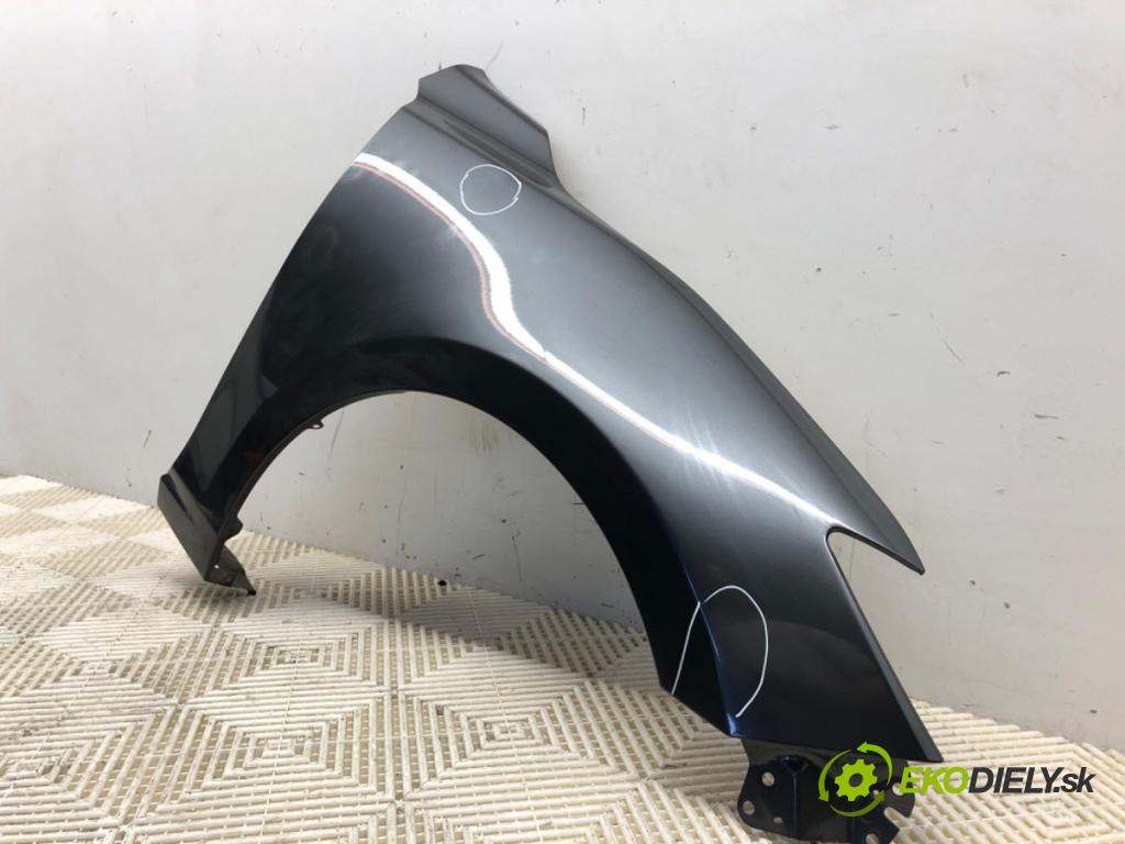 MAZDA 3 BM liftback 2016 121 kW 2.0 1998 blatník pravý přední část