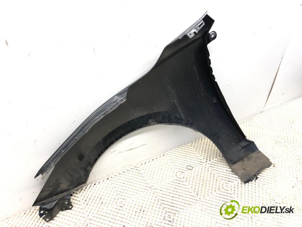 MAZDA 3 BM liftback 2016 121 kW 2.0 1998 blatník pravý přední část