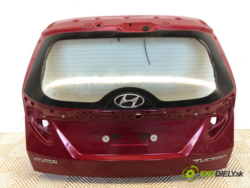HYUNDAI TUCSON SUV 2022 110 kW 1.6 T-GDi 1598 kapota zadní část WR6