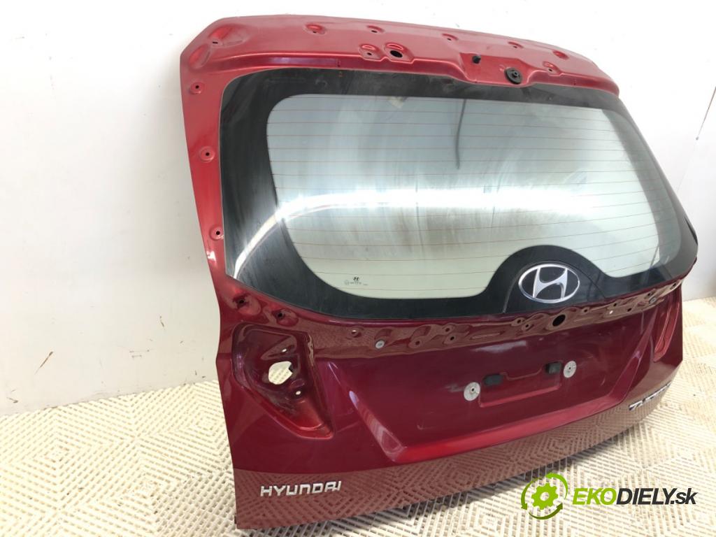 HYUNDAI TUCSON SUV 2022 110 kW 1.6 T-GDi 1598 kapota zadní část WR6