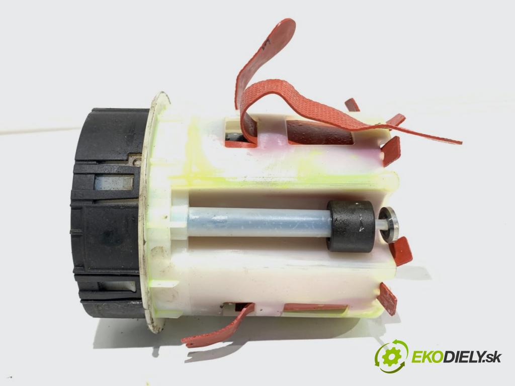 AUDI A4 B8 sedan 2014 140 kW 2.0 TDI 1968 Modul Pumpa ADBLUE: 4077901AC 7660148AD