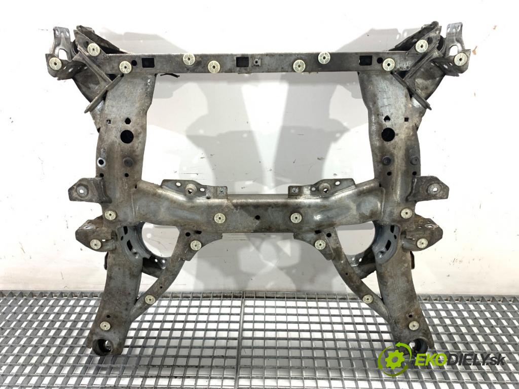 BMW G21 Kombi 2021 190 kW 330 i 1998 výztuha pod motor 6883131 (Výztuhy přední)