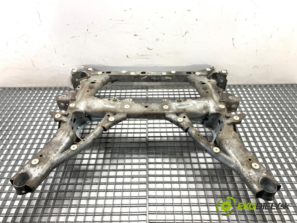 BMW G21 Kombi 2021 190 kW 330 i 1998 výztuha pod motor 6883131 (Výztuhy přední)