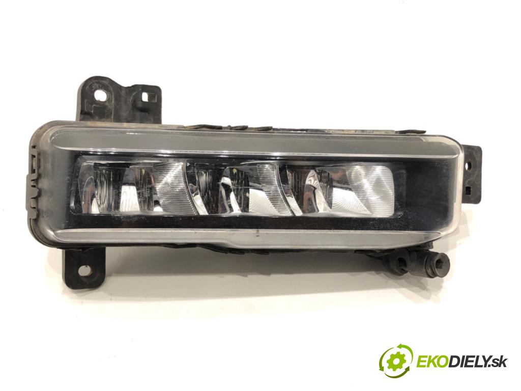 BMW G21 Kombi 2021 190 kW 330 i 1998 hmlové svetlo, hmlovka pravý přední část 8089526-06