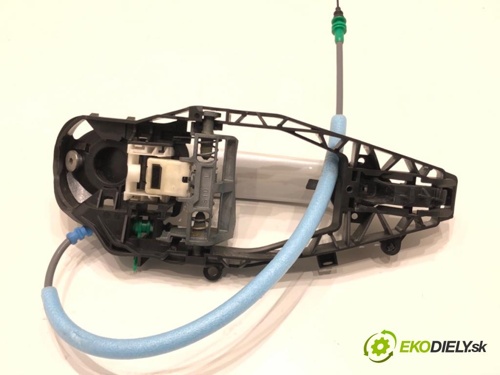 BMW G21 Kombi 2021 190 kW 330 i 1998 Kľučka vonkajšia ľavy zad