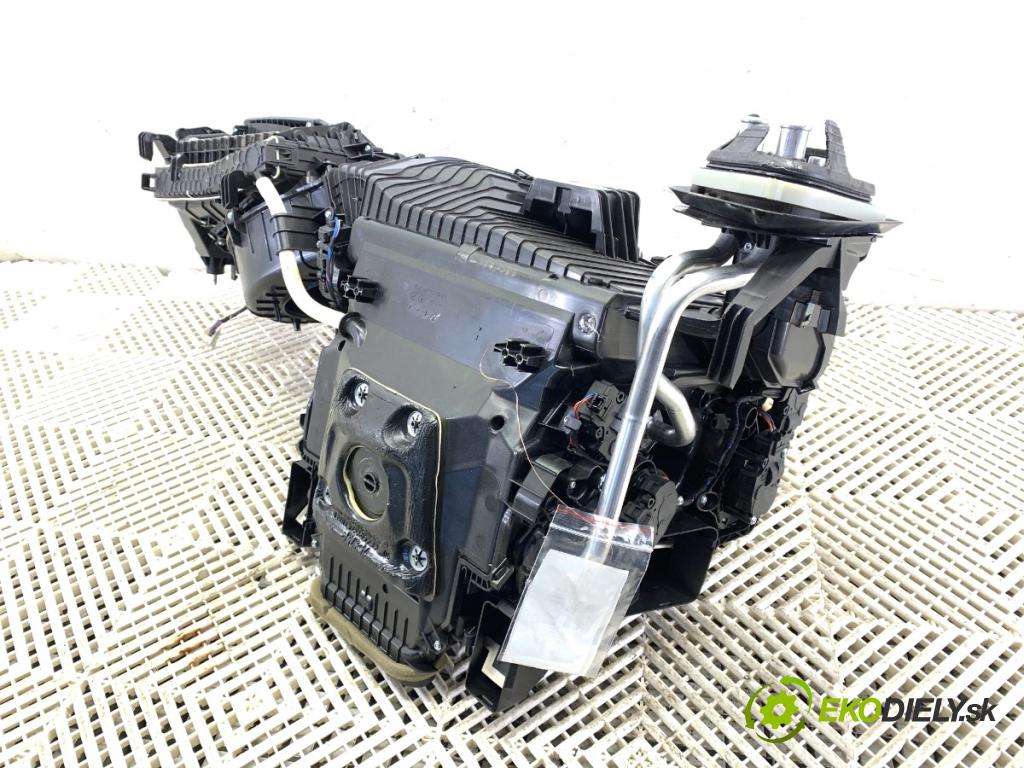 BMW G21 Kombi 2021 190 kW 330 i 1998 Výhrevné teleso, radiátor kúrenia komplet KOMBAJN 7949741 (Radiátor kúrenia)