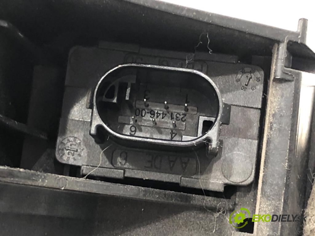 BMW G21 Kombi 2021 190 kW 330 i 1998 Potenciometer plynu 6889820 (Pedál)