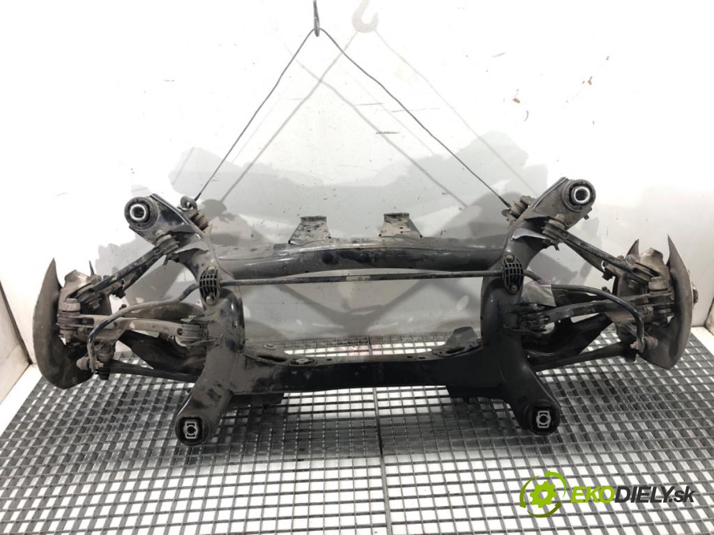 BMW G21 Kombi 2021 190 kW 330 i 1998 výztuha zadní část 6886448
