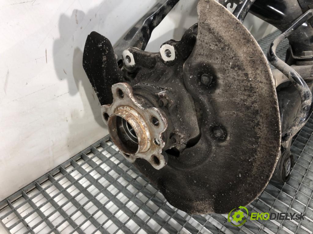 BMW G21 Kombi 2021 190 kW 330 i 1998 výztuha zadní část 6886448