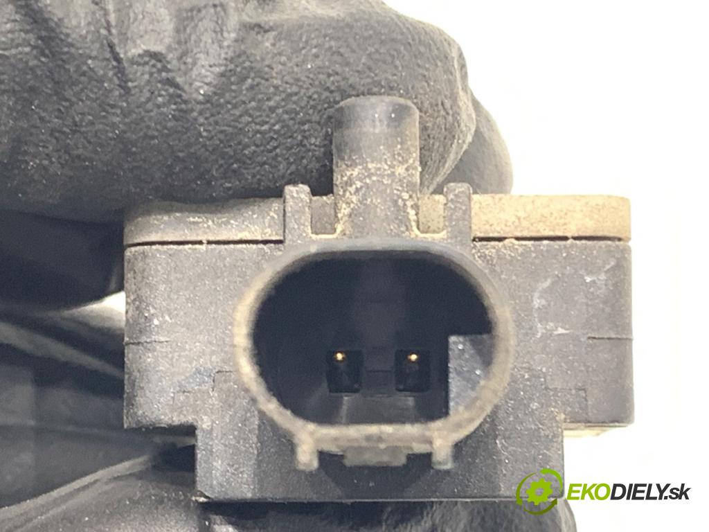 PORSCHE PANAMERA liftback 2012 294 kW 4.8 4S 4806 Snímač nárazu 97061822500 (Snímač nárazu)