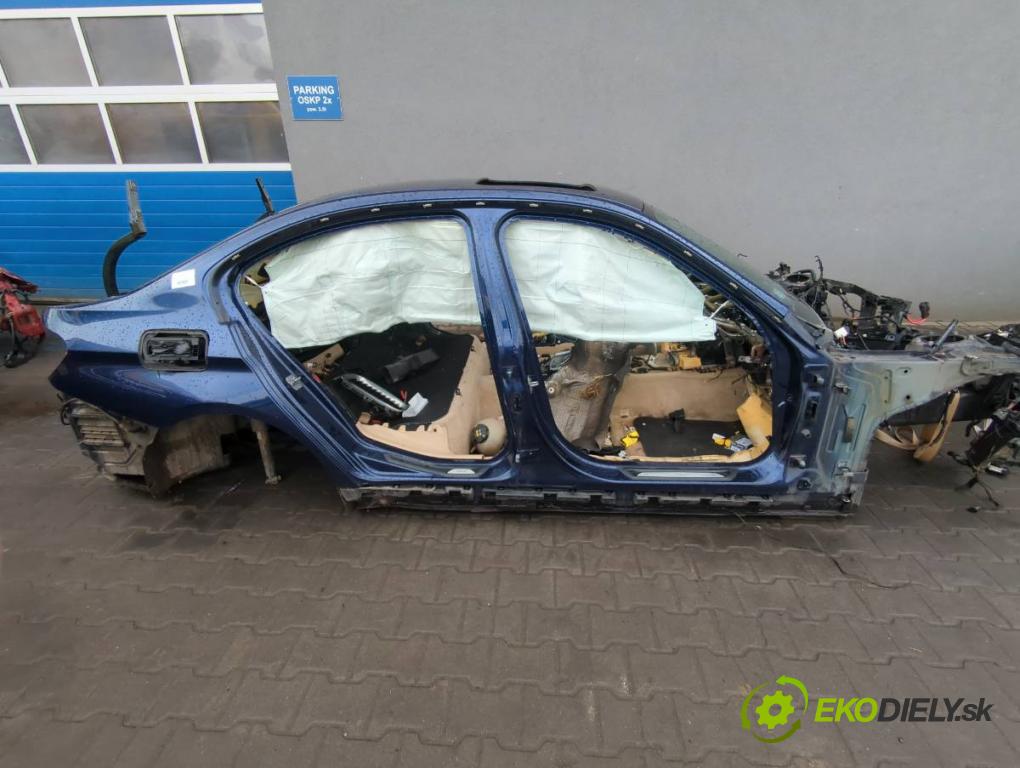 BMW F30 sedan 2016 180 kW 328 i 1997 KAROSERIA ČTVRŤÁK blatník zadní část levý pravý práh střecha PODŁUŻNICA levý pravý 