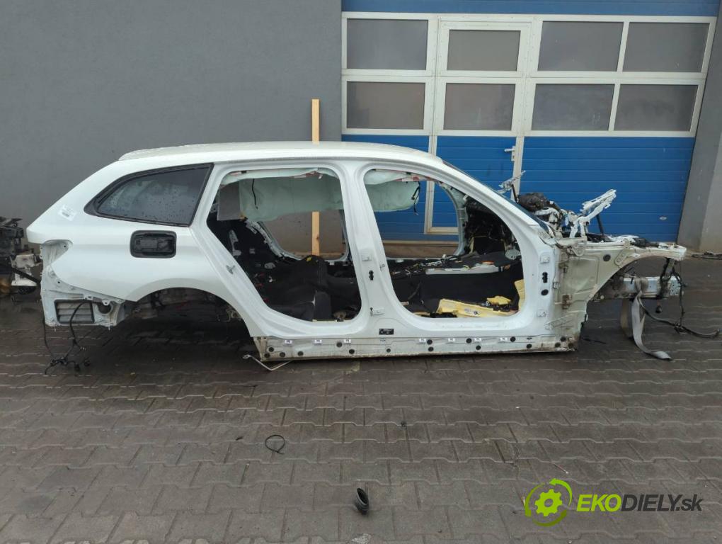 BMW G21 Kombi 2021 190 kW 330 i 1998 KAROSERIA ČTVRŤÁK blatník zadní část levý pravý práh střecha PODŁUŻNICA levý pravý 