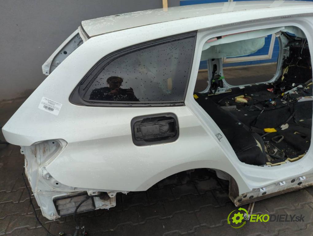 BMW G21 Kombi 2021 190 kW 330 i 1998 KAROSERIA ČTVRŤÁK blatník zadní část levý pravý práh střecha PODŁUŻNICA levý pravý