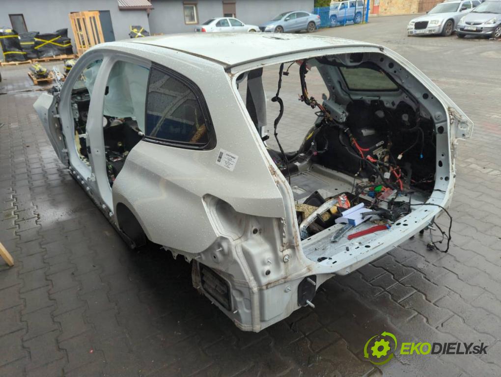 BMW G21 Kombi 2021 190 kW 330 i 1998 KAROSERIA ČTVRŤÁK blatník zadní část levý pravý práh střecha PODŁUŻNICA levý pravý