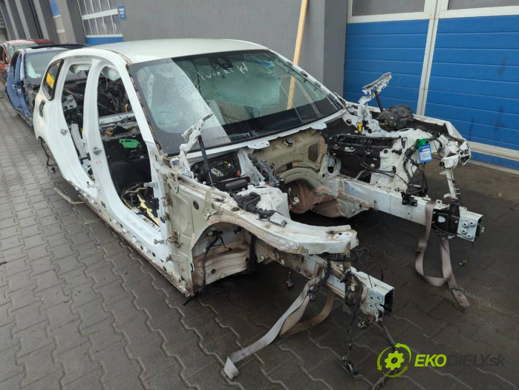 BMW G21 Kombi 2021 190 kW 330 i 1998 KAROSERIA ČTVRŤÁK blatník zadní část levý pravý práh střecha PODŁUŻNICA levý pravý