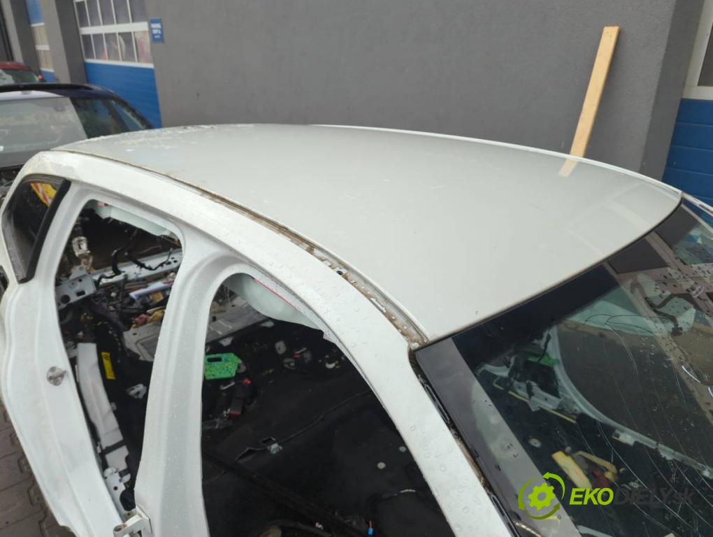 BMW G21 Kombi 2021 190 kW 330 i 1998 KAROSERIA ČTVRŤÁK blatník zadní část levý pravý práh střecha PODŁUŻNICA levý pravý