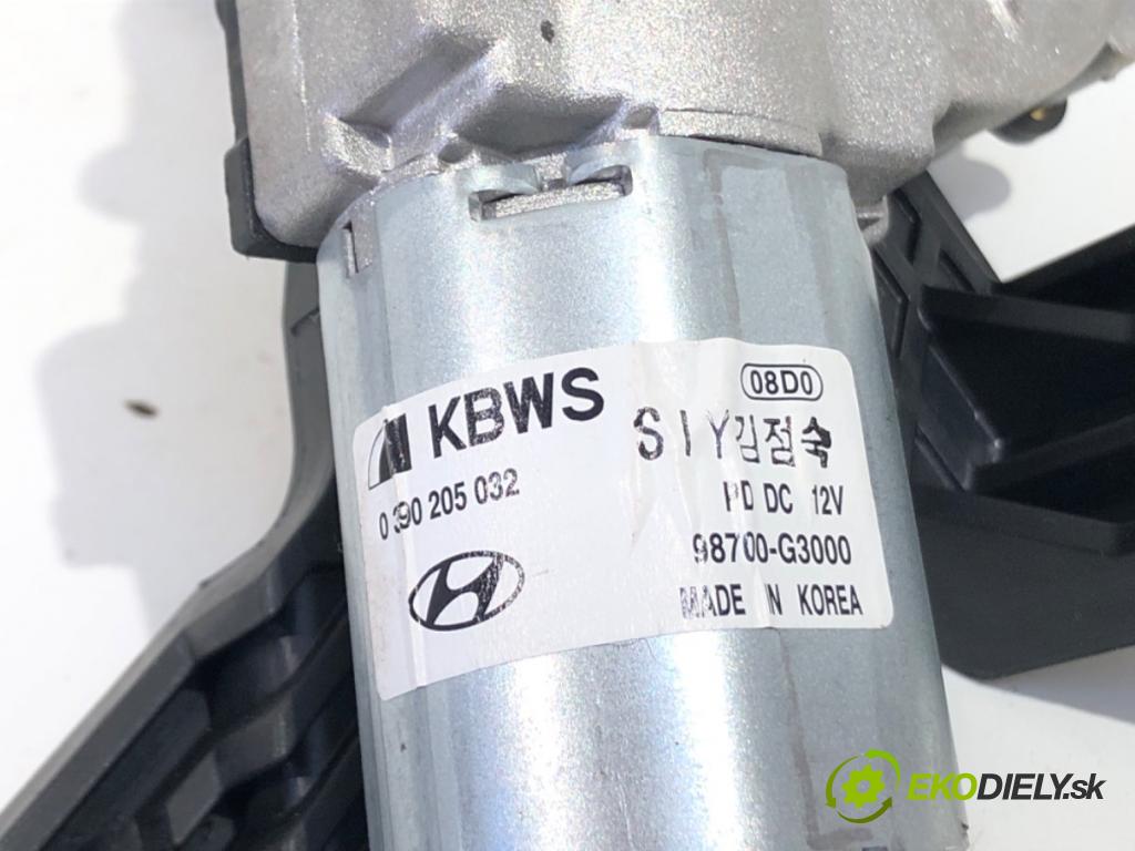 HYUNDAI i30 liftback 2023 88 kW 1.0 T-GDI 998 Motor stieračov zad 98700-G3000