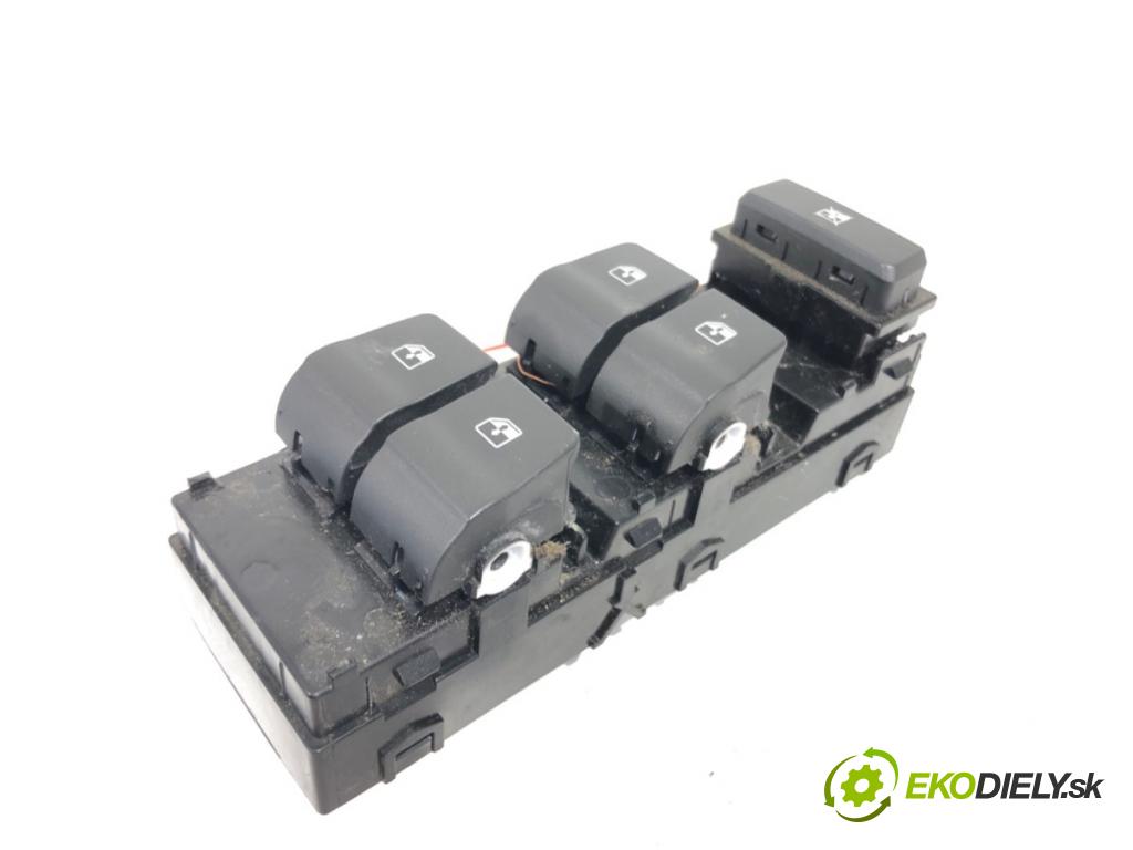 HYUNDAI i30 liftback 2023 88 kW 1.0 T-GDI 998 Prepínač okien 93571G3030 (Prepínacie páčky pod volantom)