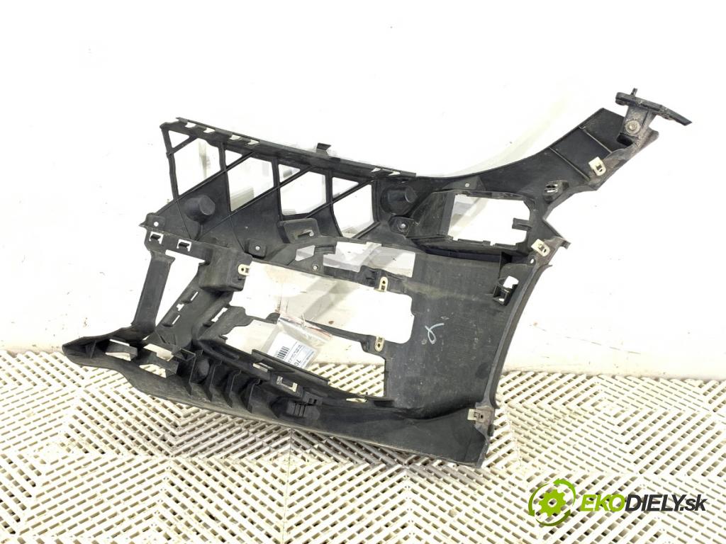 BMW G21 Kombi 2021 190 kW 330 i 1998 uchycení nárazníka halogenu mlhovky přední část pravý 8069348