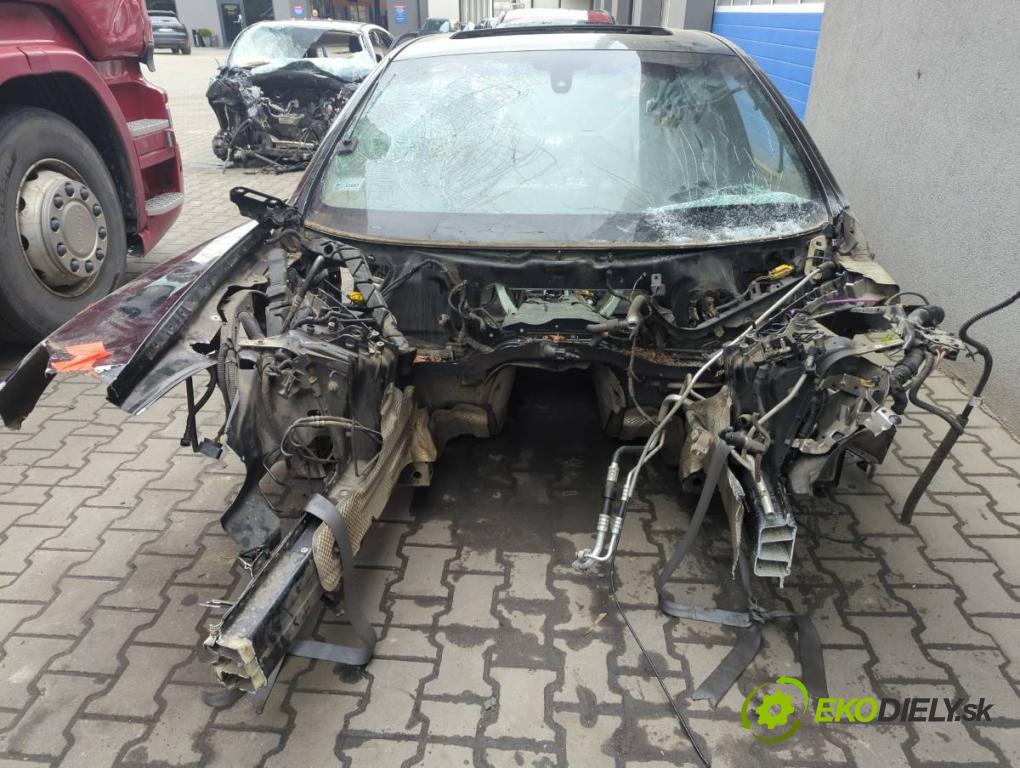 PORSCHE PANAMERA liftback 2012 294 kW 4.8 4S 4806 KAROSERIA ČTVRŤÁK blatník zadní část levý pravý práh střecha PODŁUŻNICA levý pravý