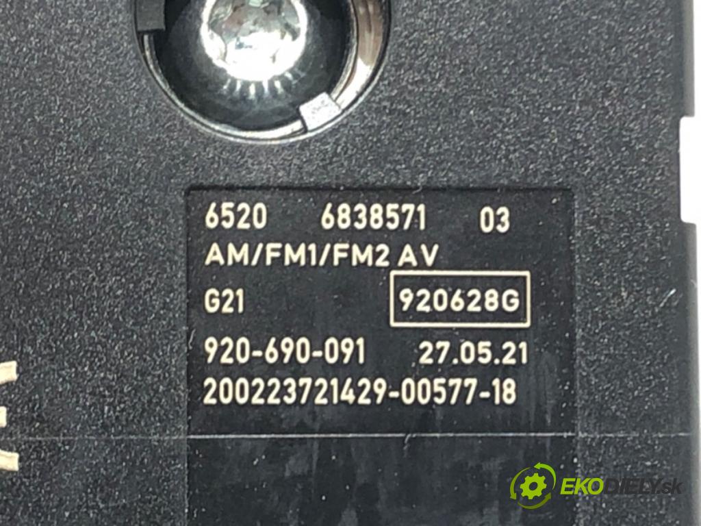 BMW G21 Kombi 2021 190 kW 330 i 1998 Zosilňovač Antenní: 6838571 (Zosilňovač)