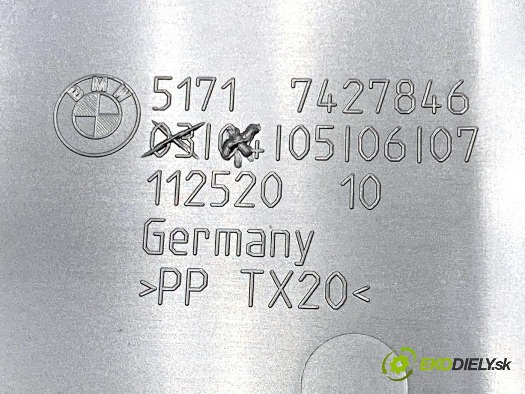 BMW G21 Kombi 2021 190 kW 330 i 1998 Clona PRÍVOD: vzduchu Torpédo, plast pod čelné okno ľave 7427846