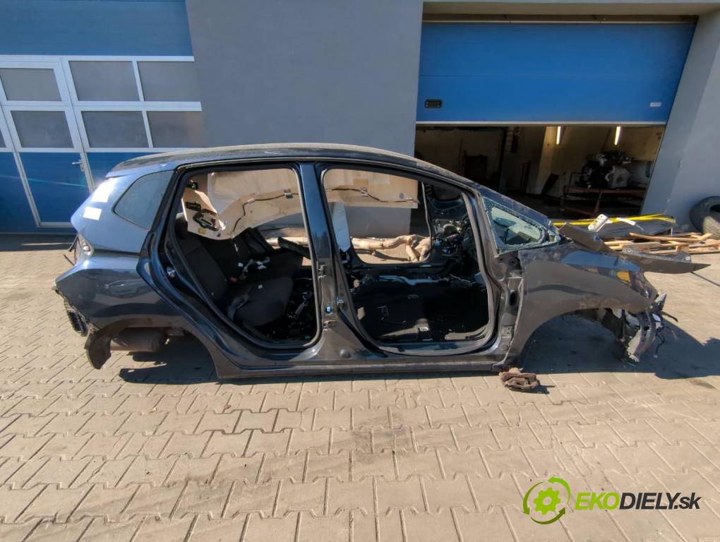 HONDA JAZZ IV liftback 2018 75 kW 1.3 1318 KAROSERIA ČTVRŤÁK blatník zadní část levý pravý práh střecha PODŁUŻNICA levý pravý