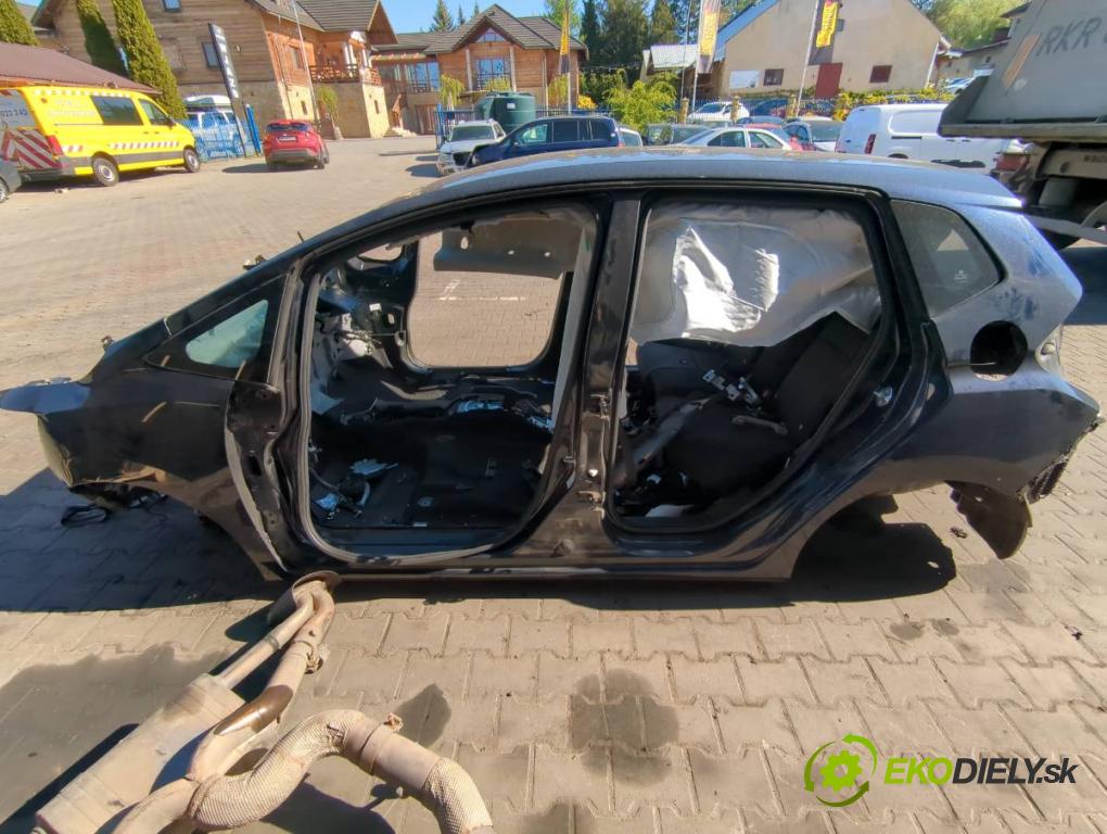 HONDA JAZZ IV liftback 2018 75 kW 1.3 1318 KAROSERIA ČTVRŤÁK blatník zadní část levý pravý práh střecha PODŁUŻNICA levý pravý