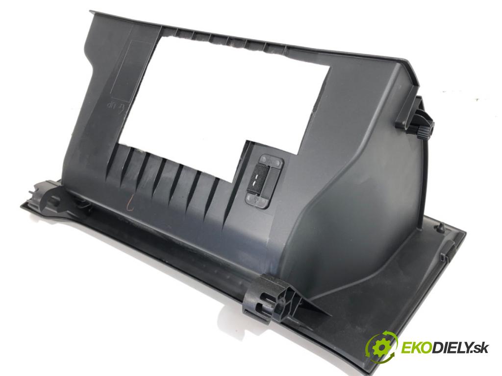 HONDA JAZZ IV liftback 2018 75 kW 1.3 1318 Priehradka, kastlík spolujazdca  (Priehradka (kastlík))