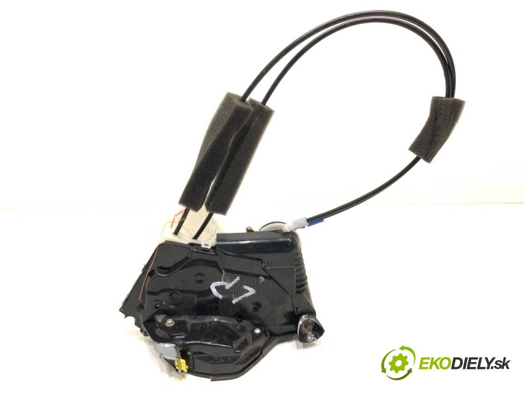 HONDA JAZZ IV liftback 2018 75 kW 1.3 1318 zámok Dvere ľavy predný 