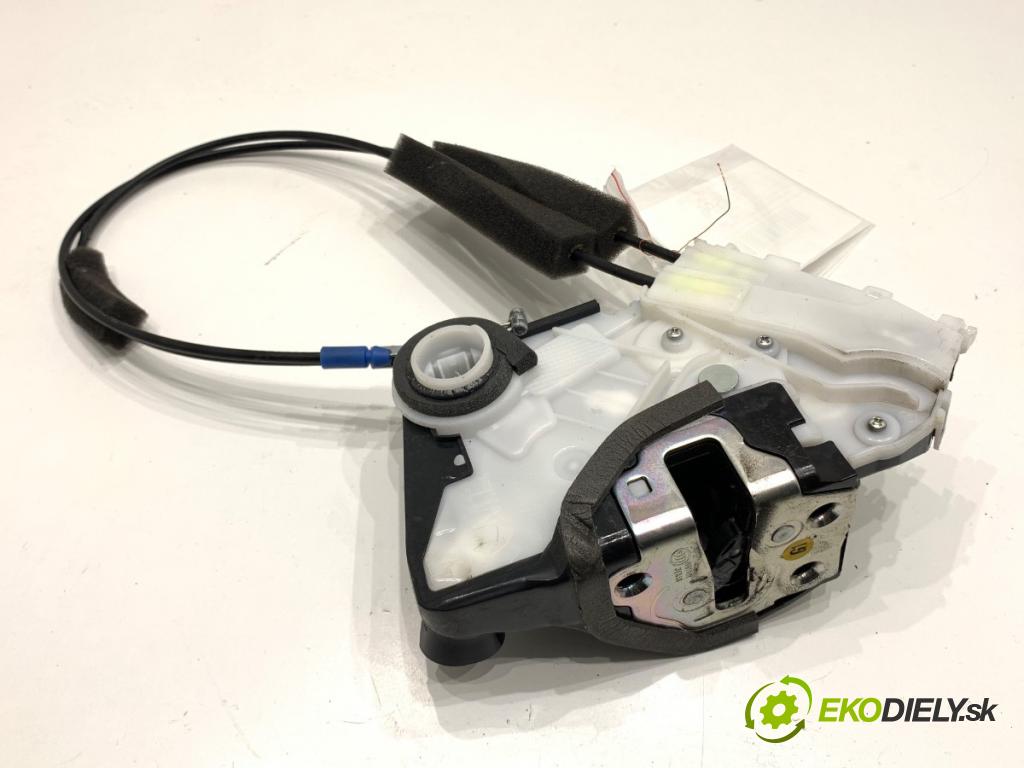 HONDA JAZZ IV liftback 2018 75 kW 1.3 1318 zámok Dvere ľavy predný