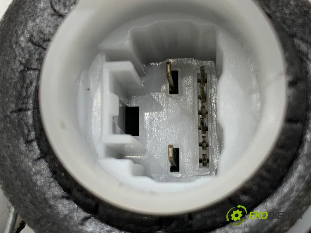 HONDA JAZZ IV liftback 2018 75 kW 1.3 1318 zámok Dvere ľavy predný