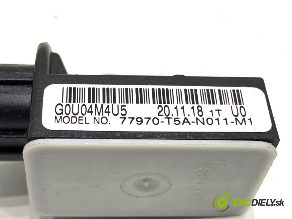 HONDA JAZZ IV liftback 2018 75 kW 1.3 1318 Snímač nárazu 77970-T5A-N011-M1 (Snímač nárazu)