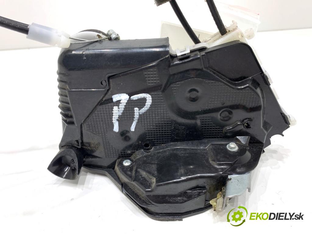 HONDA JAZZ IV liftback 2018 75 kW 1.3 1318 zámok dveře pravý přední část