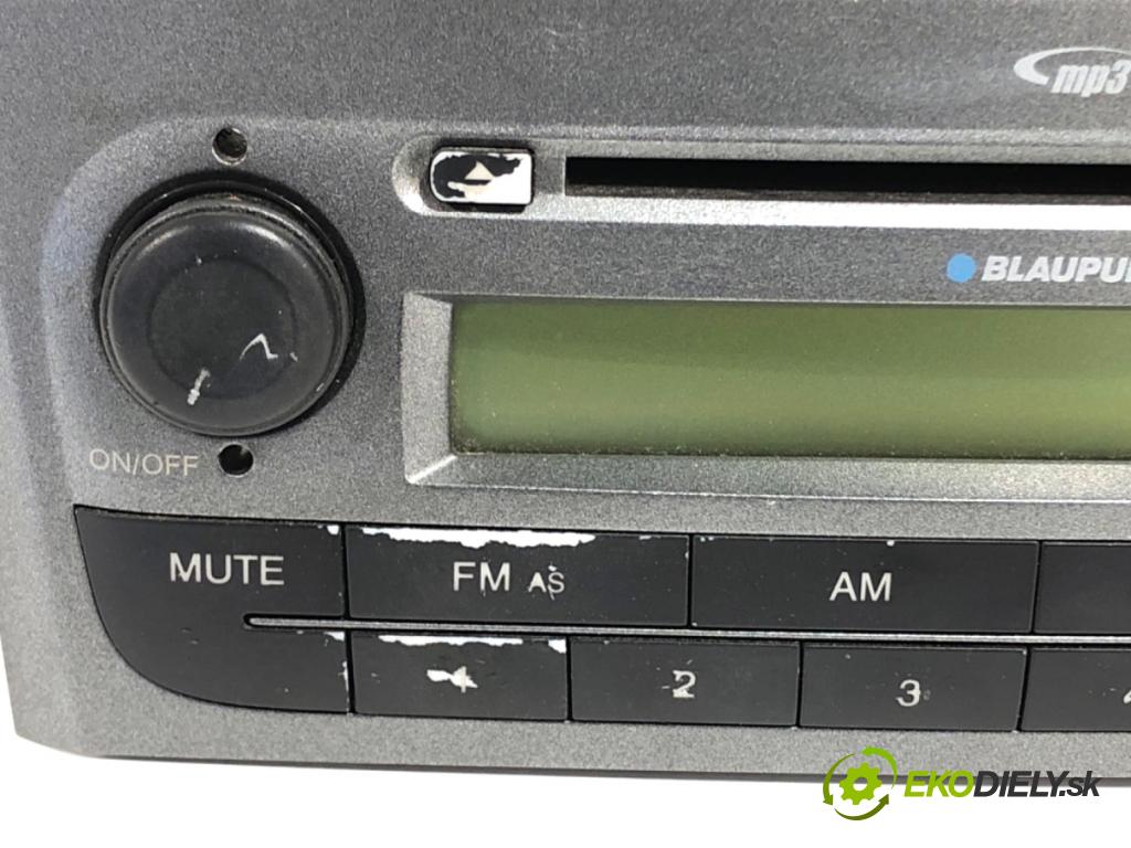 FIAT GRANDE PUNTO liftback 2008 57 kW 1.4 (199AXB11, 199AXB1A, 199BXB1A, 199AXL1A) 1368 RADIO 7648398316 (Audio zariadenie)