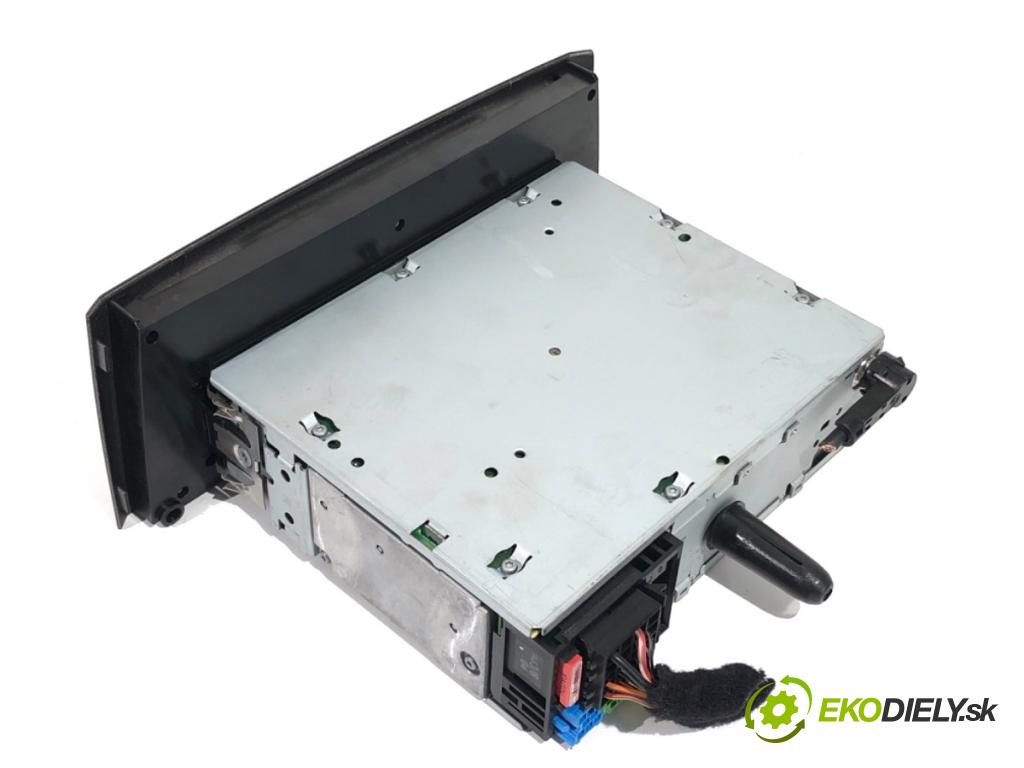 FIAT GRANDE PUNTO liftback 2008 57 kW 1.4 (199AXB11, 199AXB1A, 199BXB1A, 199AXL1A) 1368 RADIO 7648398316 (Audio zariadenie)