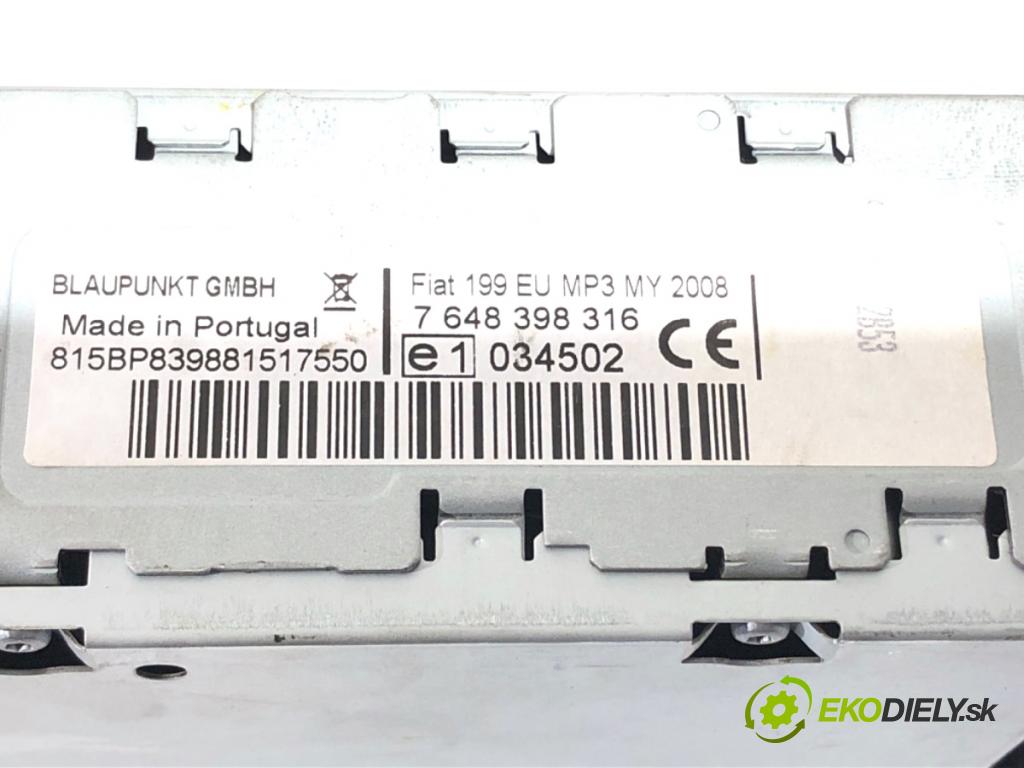FIAT GRANDE PUNTO liftback 2008 57 kW 1.4 (199AXB11, 199AXB1A, 199BXB1A, 199AXL1A) 1368 RADIO 7648398316 (Audio zariadenie)