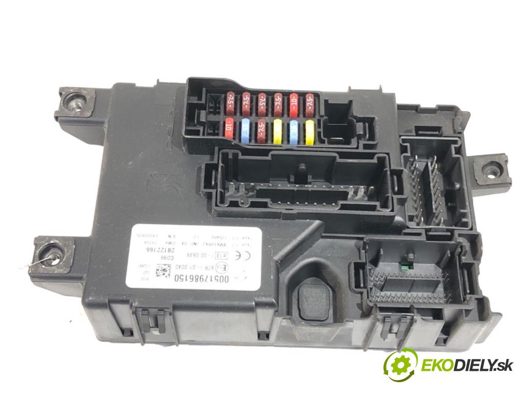 FIAT GRANDE PUNTO liftback 2008 57 kW 1.4 (199AXB11, 199AXB1A, 199BXB1A, 199AXL1A) 1368 Modul BSI 00517986150 28122166 (Poistková skrinka)