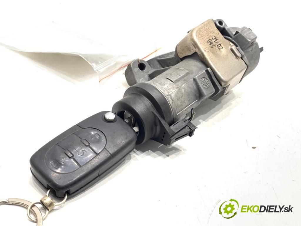 AUDI A4 B6 Kombi 2002 96 kW 1.9 TDI 1896 spinačka 4B0905851G (Spínacia skrinka)