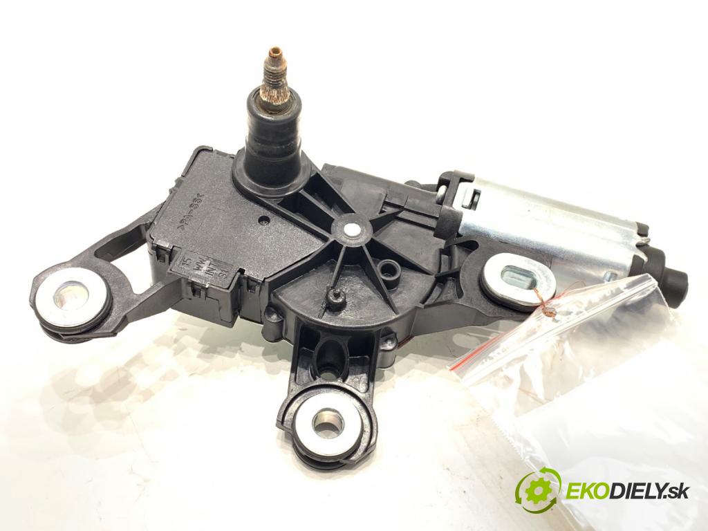 AUDI A4 B6 Kombi 2002 96 kW 1.9 TDI 1896 Motor stieračov zad 