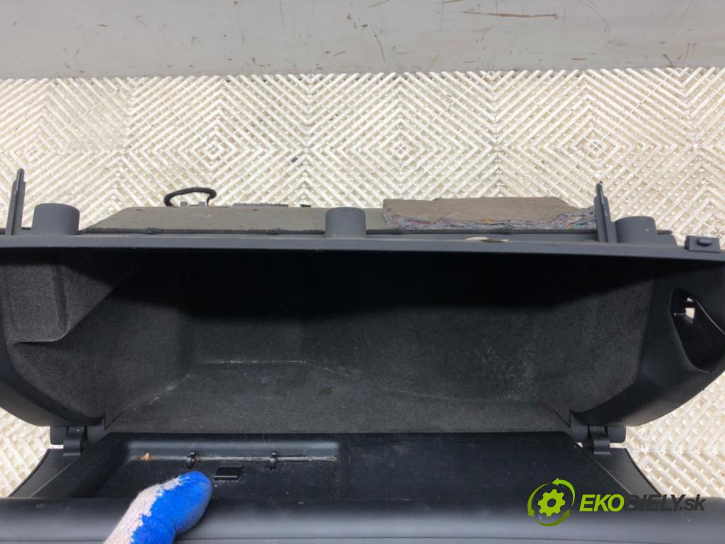 AUDI A4 B6 Kombi 2002 96 kW 1.9 TDI 1896 Priehradka, kastlík spolujazdca 8E1857035C (Priehradka (kastlík))