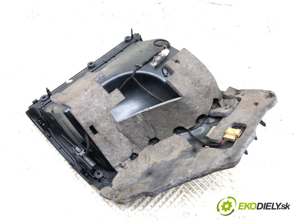 AUDI A4 B6 Kombi 2002 96 kW 1.9 TDI 1896 Priehradka, kastlík spolujazdca 8E1857035C (Priehradka (kastlík))