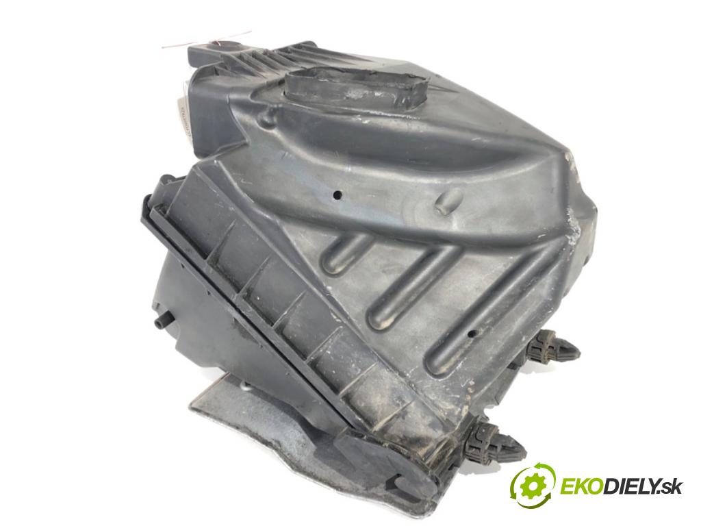 AUDI A4 B6 Kombi 2002 96 kW 1.9 TDI 1896 Obal filtra vzduchu 038133835J (Obal filtra vzduchu)