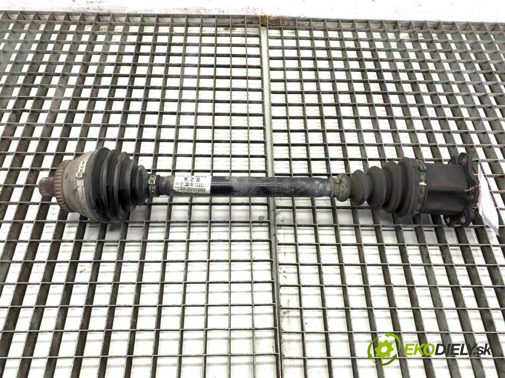 AUDI A4 B6 Kombi 2002 96 kW 1.9 TDI 1896 Poloos pravy predný 8E0407272S