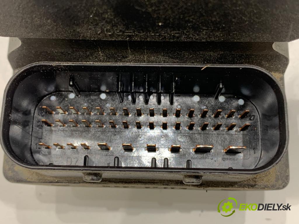 AUDI A4 B6 Kombi 2002 96 kW 1.9 TDI 1896 Pumpa ABS 0265950011 (Pumpa ABS)
