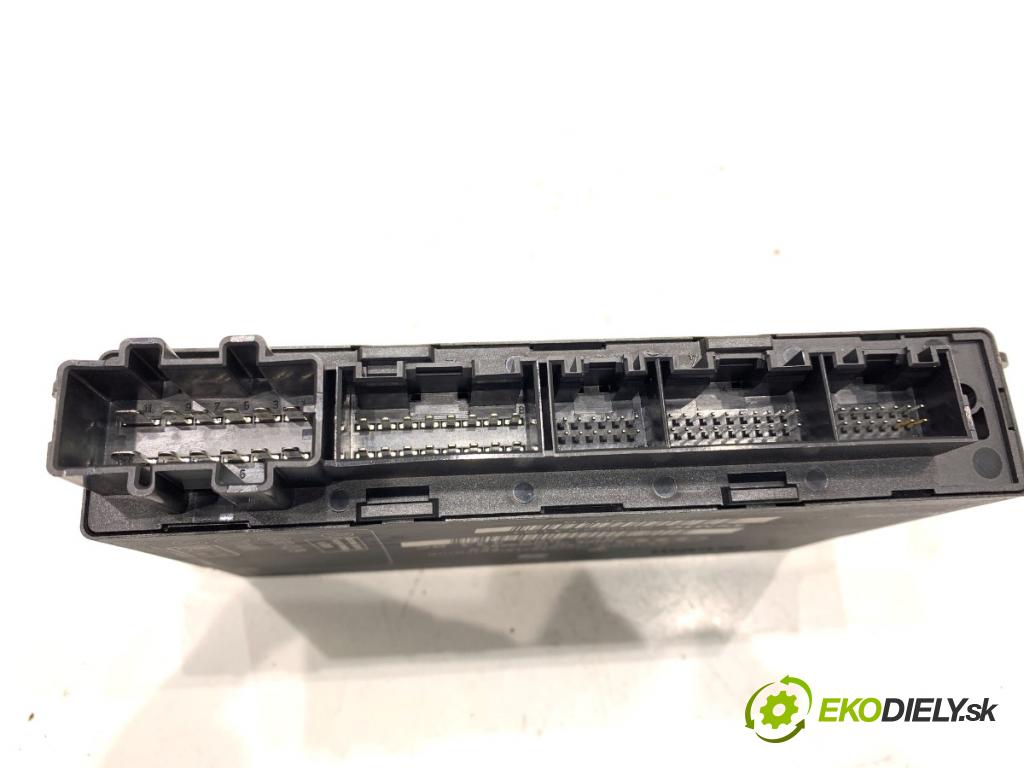 AUDI A4 B6 Kombi 2002 96 kW 1.9 TDI 1896 Modul komfortu 8E0959433BC (Modul komfortu)