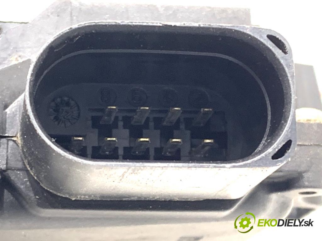 AUDI A4 B6 Kombi 2002 96 kW 1.9 TDI 1896 zámok dveře levý přední část 4B1837015G